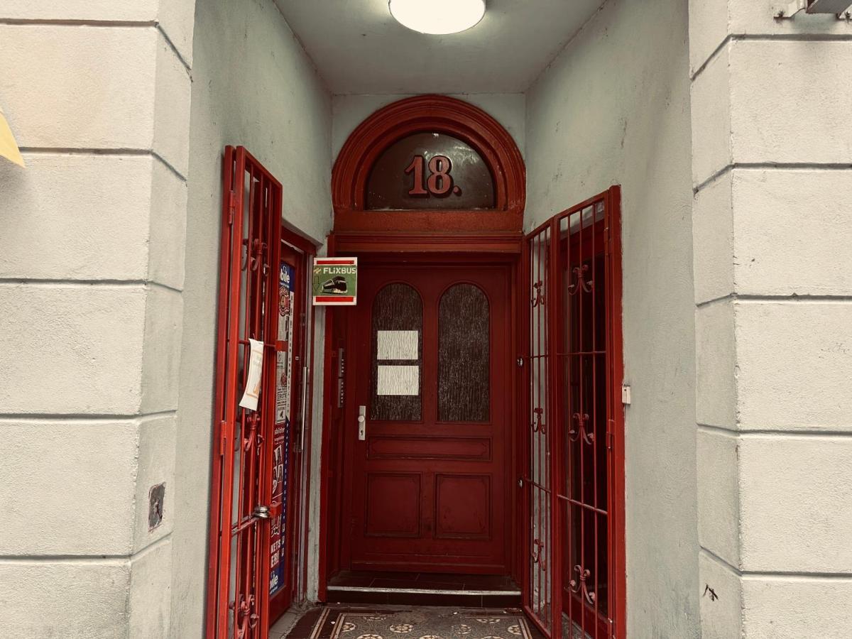 Piano Apartment Halle - Netflix - Free Wifi 4 ภายนอก รูปภาพ