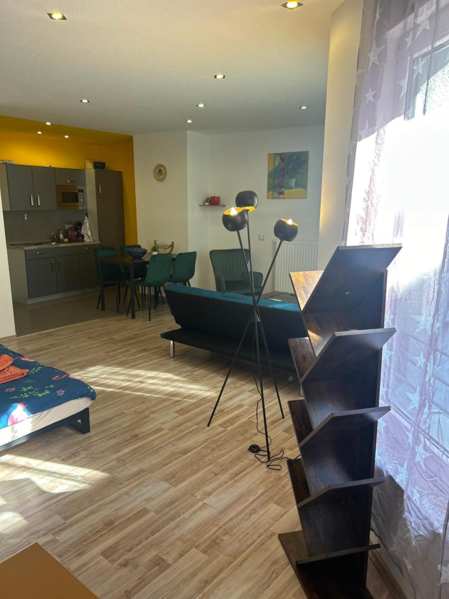 Piano Apartment Halle - Netflix - Free Wifi 4 ภายนอก รูปภาพ