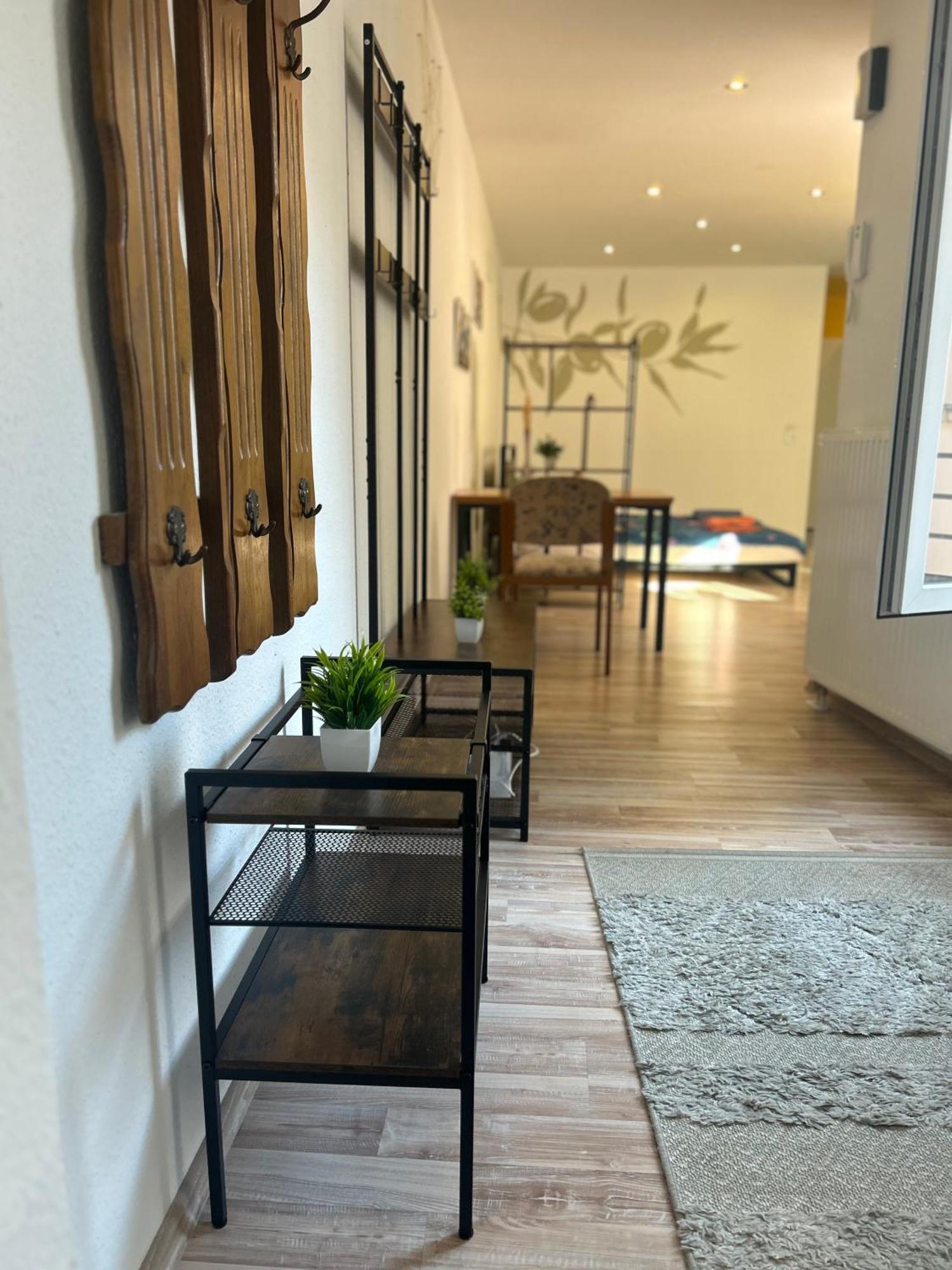 Piano Apartment Halle - Netflix - Free Wifi 4 ภายนอก รูปภาพ